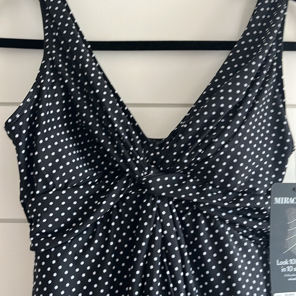 Miraclesuit Black and White Polka Dot Swimsuit NEW - Picture 4 of 8